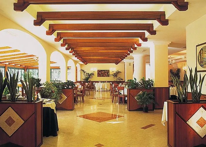 Отель Solfatara 4*